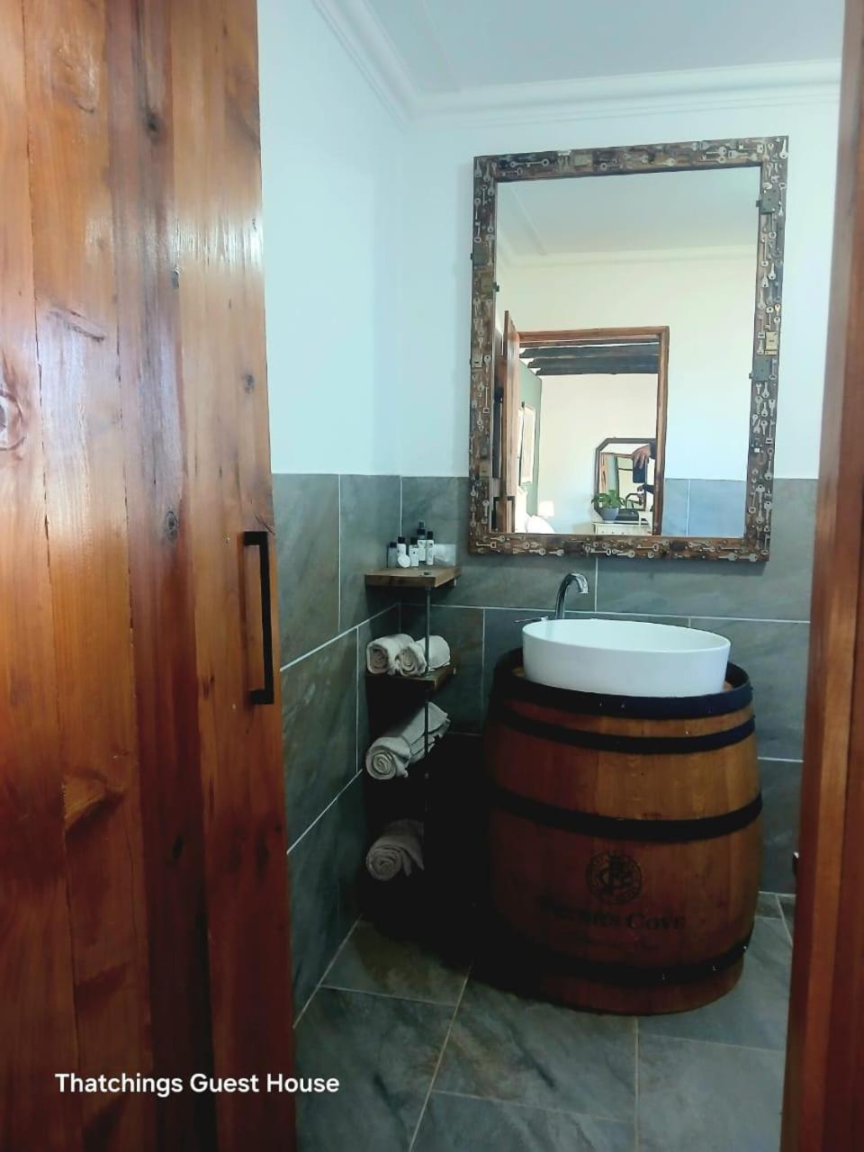 Thatchings Bed And Breakfast Nottingham Road Ngoại thất bức ảnh