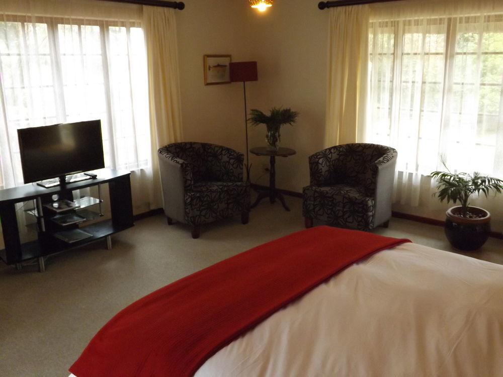 Thatchings Bed And Breakfast Nottingham Road Ngoại thất bức ảnh